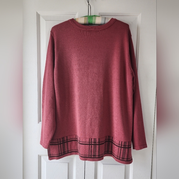 N Touch Sweater | Woman's Large | Red | Plaid - Picture 3 of 3